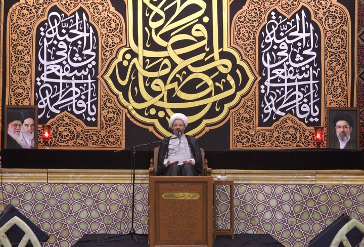محفل «کرسی تلاوت فاطمی» در حرم مطهر حضرت معصومه(س) برگزار شد