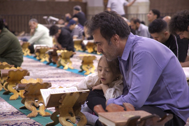 محفل «کرسی تلاوت فاطمی» در حرم مطهر حضرت معصومه(س) برگزار شد