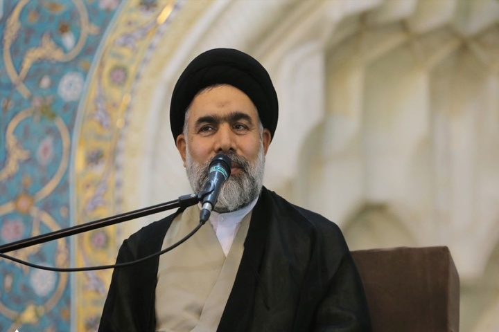 دعا برای شکست دشمنان از وظایف اصلی ما در شرایط کنونی است
