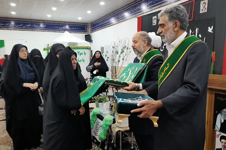 تجلیل سفیران کریمه از شهدای حمله ناجوانمردانه دولت تروریست آمریکا به لامرد