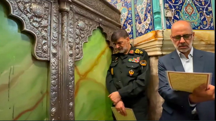 تشرف سردار رادان به زیارت حرم بانوی کرامت
