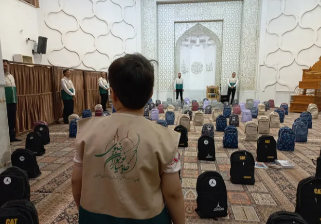 توزیع ۴۰ میلیارد ریال نوشت‌افزار در اصفهان میان دانش آموزان کم برخوردار
