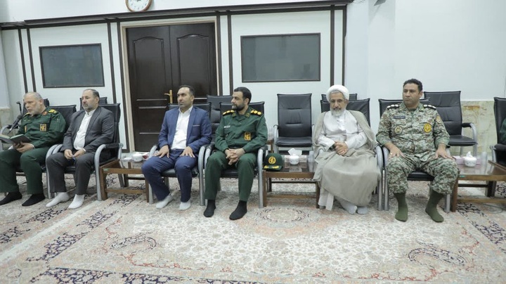 فرماندهان نظامی استان قم با آیت‌الله سعیدی دیدار کردند