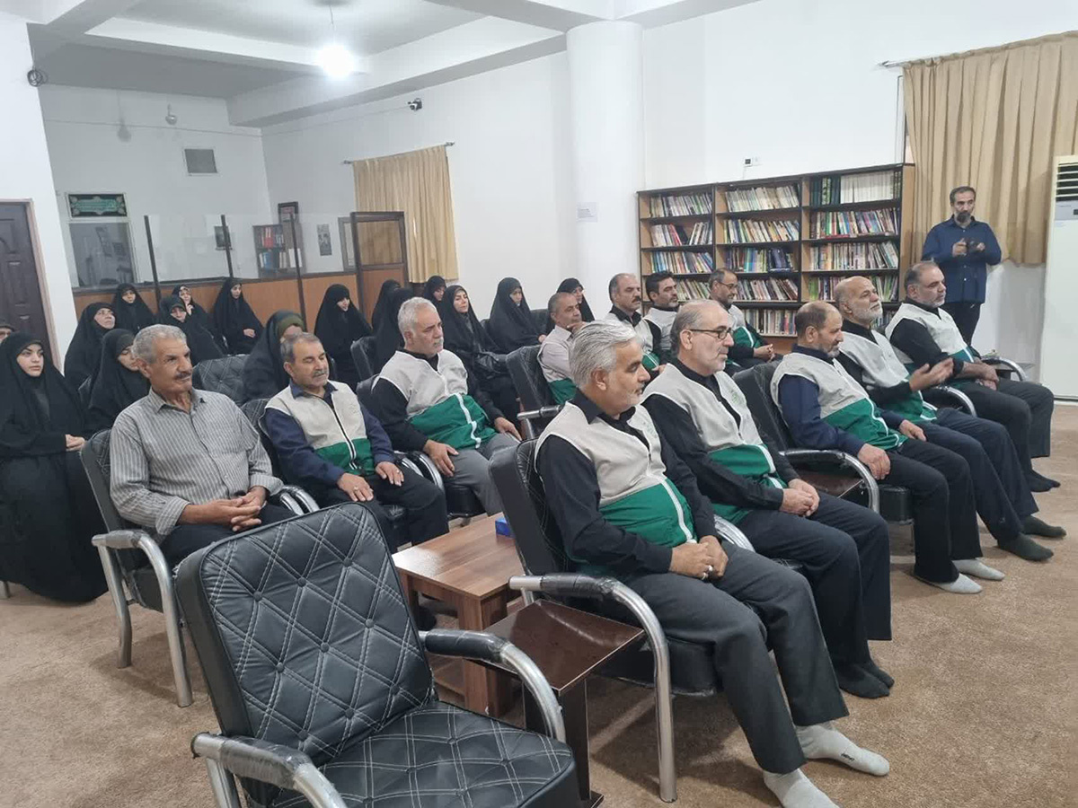 پرچم حرم کریمه اهل بیت(س) به مدارس نظرآباد البرز رفت