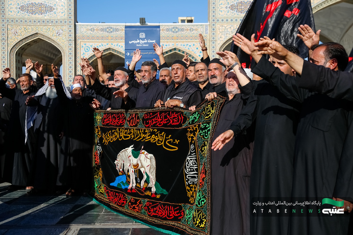 تشرف موکب‌داران کربلایی به حرم مطهر رضوی