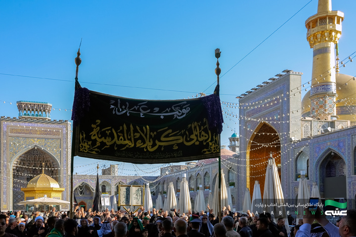 تشرف موکب‌داران کربلایی به حرم مطهر رضوی