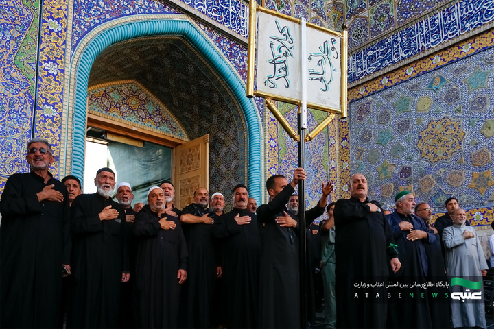 تشرف موکب‌داران کربلایی به حرم مطهر رضوی