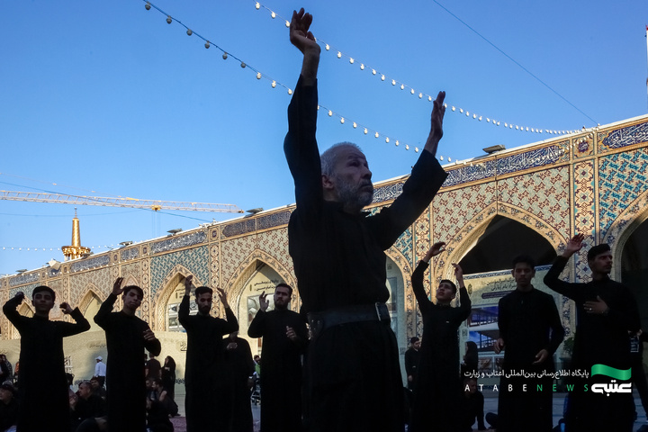تشرف موکب‌داران کربلایی به حرم مطهر رضوی