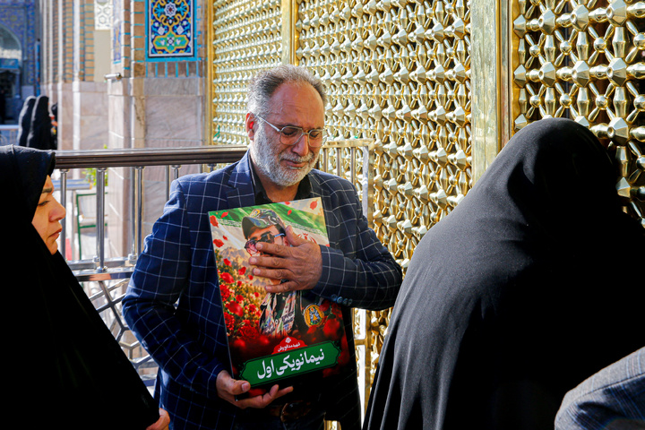 بزرگداشت مقام سرباز در حرم مطهر رضوی
