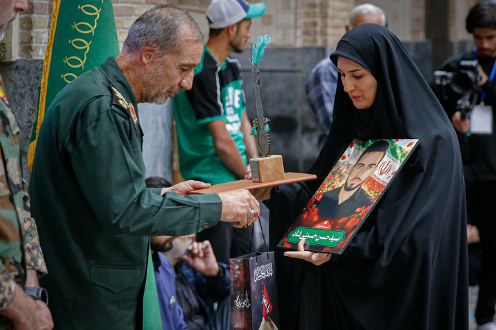 بزرگداشت مقام سرباز در حرم مطهر رضوی