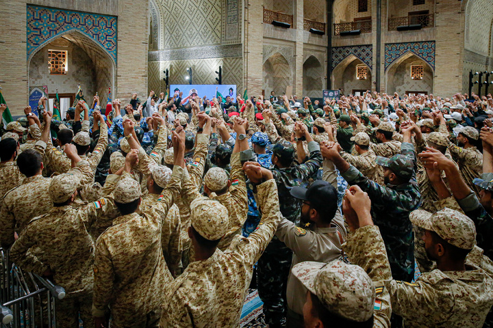 بزرگداشت مقام سرباز در حرم مطهر رضوی