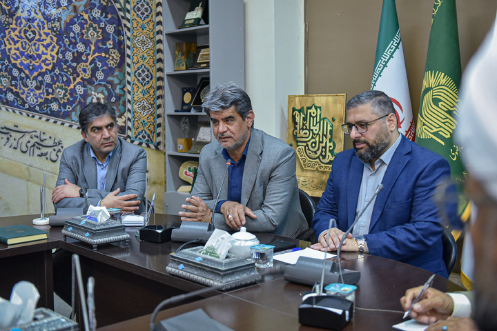 بازدید مدیران مدارس امام رضا علیه‌السلام از رواق خدمت حرم مطهر رضوی