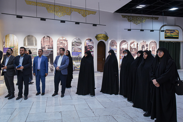 بازدید مدیران مدارس امام رضا علیه‌السلام از رواق خدمت حرم مطهر رضوی