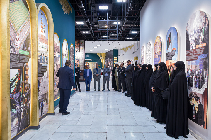 بازدید مدیران مدارس امام رضا علیه‌السلام از رواق خدمت حرم مطهر رضوی