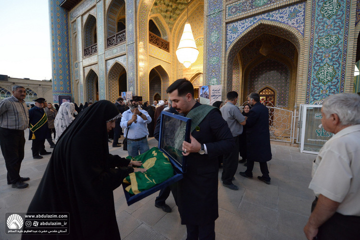 آئین بدرقه سنگ مرقد مطهر حضرت عبدالعظیم حسنی (ع) از شهر ادب و شعر به شهر کهن و تاریخی ری