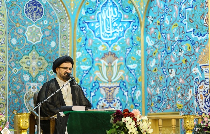 تربیت مردم و شخصیت‌های برجسته ایمانی بزرگ‌ترین دستاورد انقلاب اسلامی است
