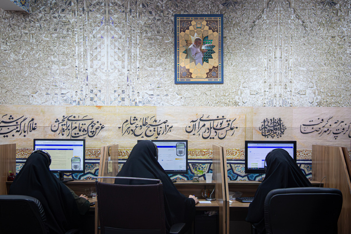 پاسخگویی تلفنی رئیس دفتر تولیت آستان قدس رضوی به مخاطبان سامانه ۱۳۸