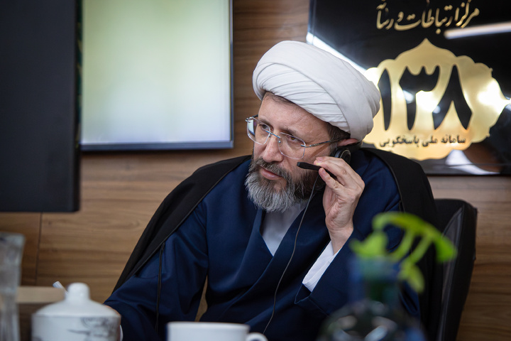 پاسخگویی تلفنی رئیس دفتر تولیت آستان قدس رضوی به مخاطبان سامانه ۱۳۸