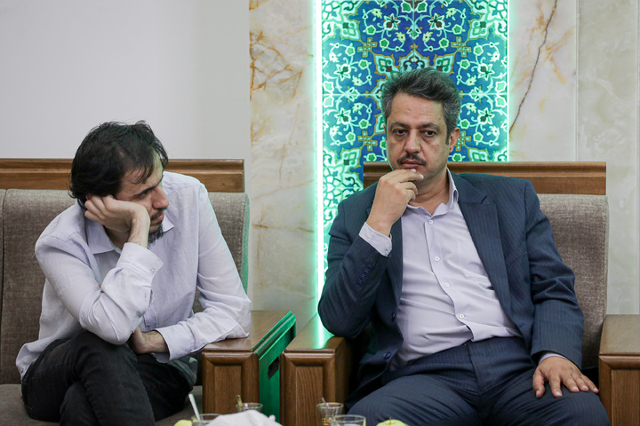 دیدار دانش‌آموزان افتخارآفرین تیم ملی المپیاد هوش مصنوعی با تولیت آستان قدس رضوی