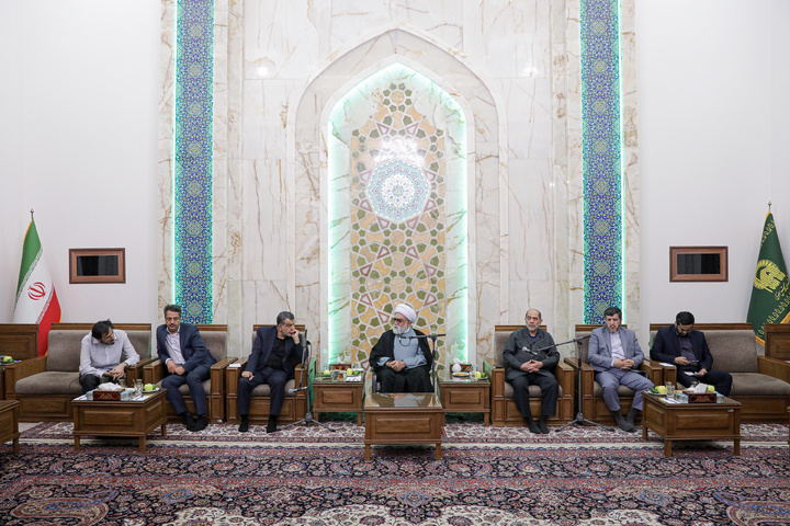 دیدار دانش‌آموزان افتخارآفرین تیم ملی المپیاد هوش مصنوعی با تولیت آستان قدس رضوی