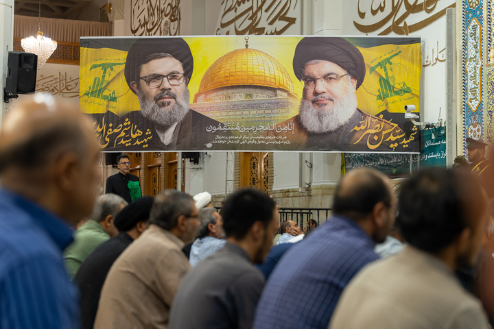 مراسم با شکوه بزرگداشت مجاهد کبیر شهید سید حسن نصرالله در حرم بانوی کرامت