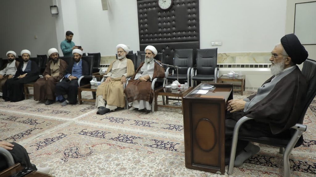 طلبه امروز باید فرزند زمان خویش باشد و نیازهای جامعه را بشناسد