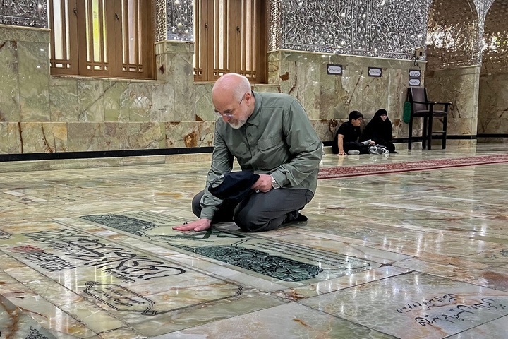 حضور دکتر محمد باقر قالیباف در حرم مطهر حضرت عبدالعظیم حسنی علیه السلام
