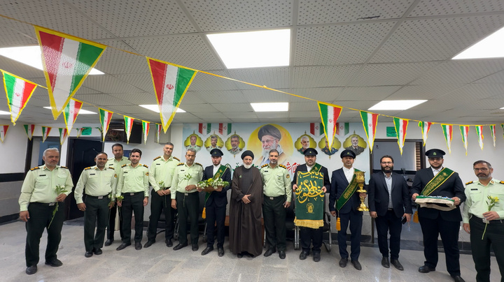 تجلیل خادمان حرم بانوی کرامت از پرسنل خدوم انتظامی استان قم + تصاویر