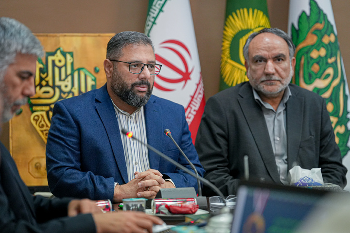 مراسم اهدای مدال به موزه آستان قدس رضوی