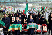 حضور خادمین آستان مقدس در مراسم بزرگداشت و غبارروبی مزار شهدای دانش آموز در گلزار شهدای بهشت حضرت زهرا(س)