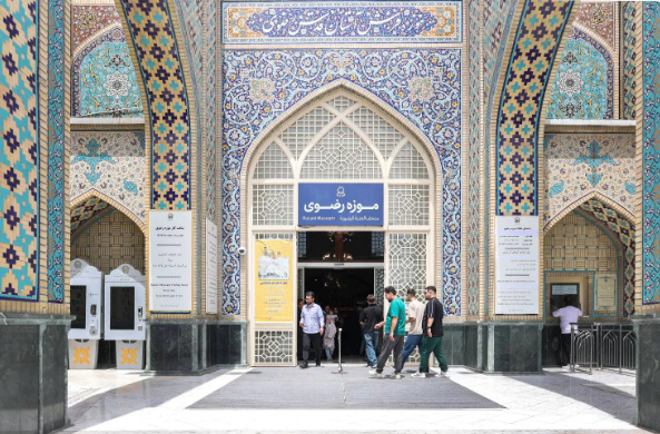 تقدیر قائم‌مقام وزیر میراث‌فرهنگی، گردشگری و صنایع‌دستی از موزه‌داران حرم رضوی
