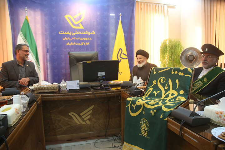 خداقوت خادمان حرم حضرت معصومه(س) به کارکنان پست قم