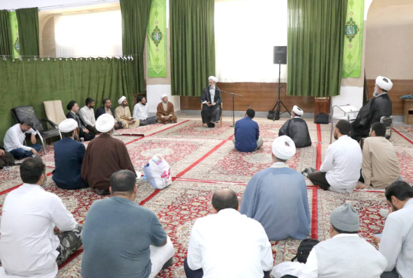 از مباحث فقهی تا خاطره‌گویی؛ اردوی کارشناسان پاسخگویی حرم مطهر رضوی
