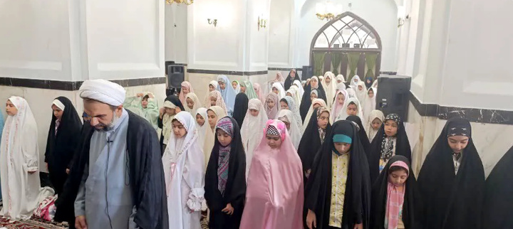 ۱۵۰‌دختر نونهال به «اولین قرار با خدا» رسیدند
