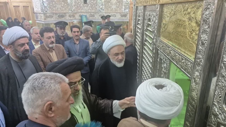 آیین غبارروبی مضجع شریف امامزادگان آقاعلی عباس(ع) و شاهزاده محمد(ع)در بادرود برگزار شد