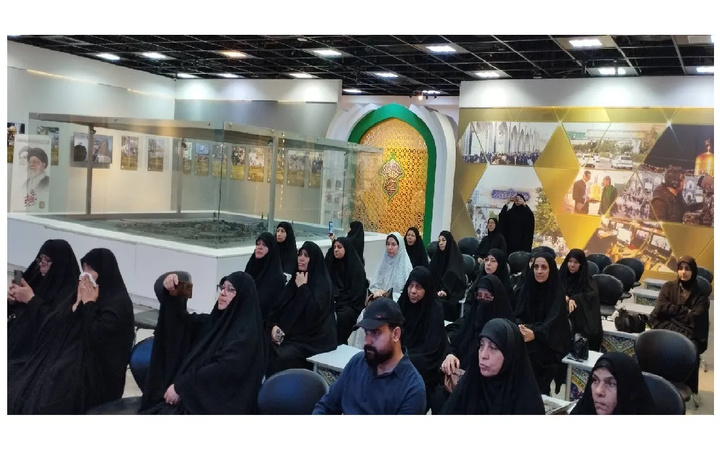 زیارة معاون وزیر التراث الثقافی والسیاحة والصناعات الیدویة لمکتبة الحرم الرضوی