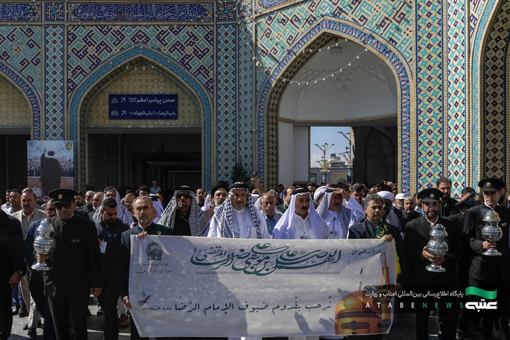 تشرف موکب‌داران عراقی به حرم مطهر رضوی