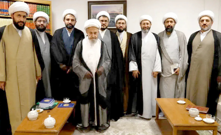 مسئولان دارالعلم با آیت‌الله العظمی سبحانی در قم دیدار کردند
