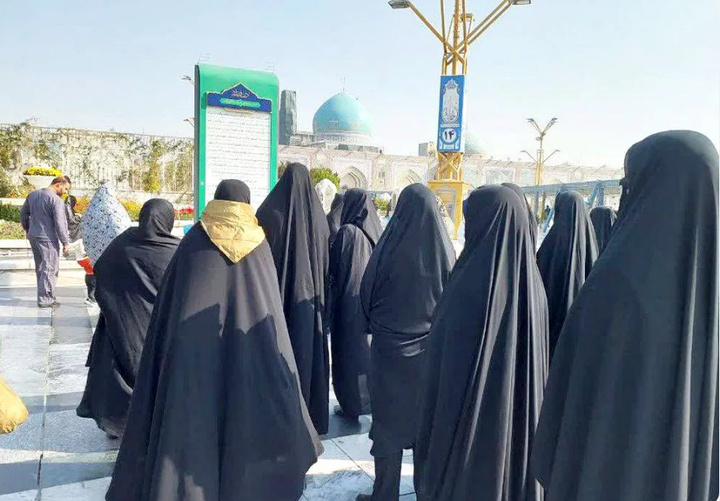 گروهی از بانوان مجمع جهانی اهل‌بیت (ع) در حریم رضوی هم‌نشین زیارت و معرفت شدند
