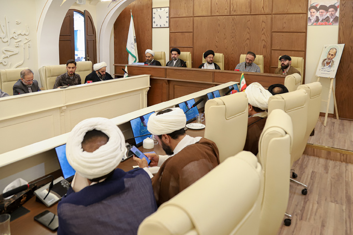 نشست تخصصی تعلیم و تربیت قرآنی برای نسل امروز