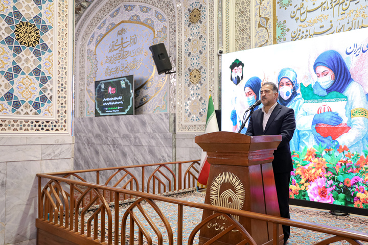 حضور جمعی از پرستاران در حرم مطهر رضوی