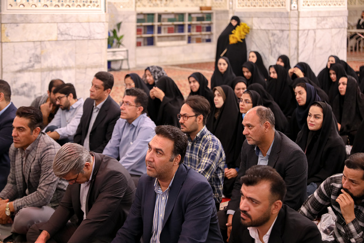 حضور جمعی از پرستاران در حرم مطهر رضوی