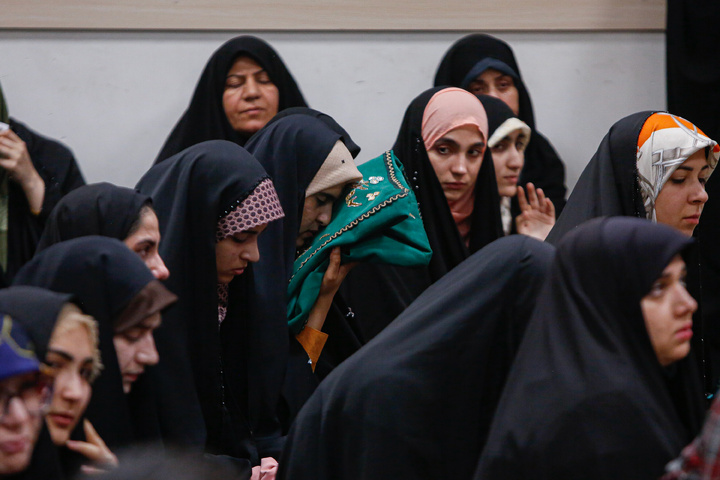 بازدید منتخبین مسابقات قرآن دانشگاه‌های پیام نور سراسر کشور از بخش‌های مختلف حرم امام رضا علیه‌السلام