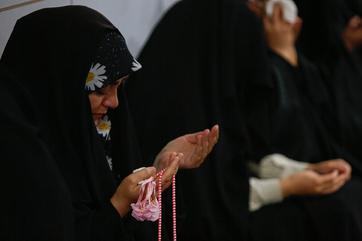 بازدید منتخبین مسابقات قرآن دانشگاه‌های پیام نور سراسر کشور از بخش‌های مختلف حرم امام رضا علیه‌السلام