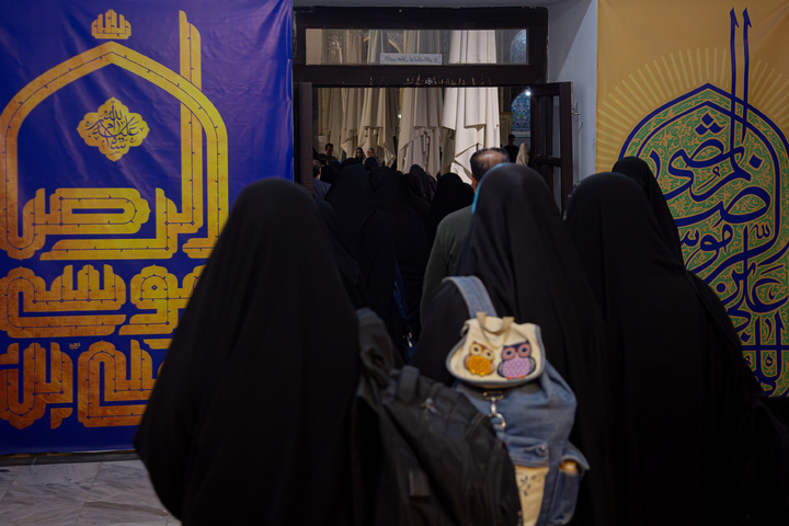 اعتکاف دانش‌آموزان دختر مدارس امام رضا علیه‌السلام در حرم مطهر رضوی