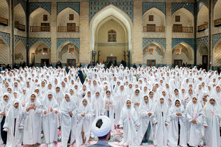 جشن تکلیف فرزندان دختر کارکنان آستان قدس رضوی