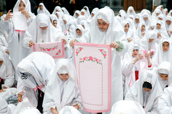 جشن تکلیف فرزندان دختر کارکنان آستان قدس رضوی