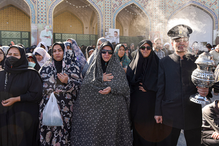 تشرف روشن‌دلان و توان‌یابان استان‌های مرکزی و زنجان به حرم مطهر رضوی