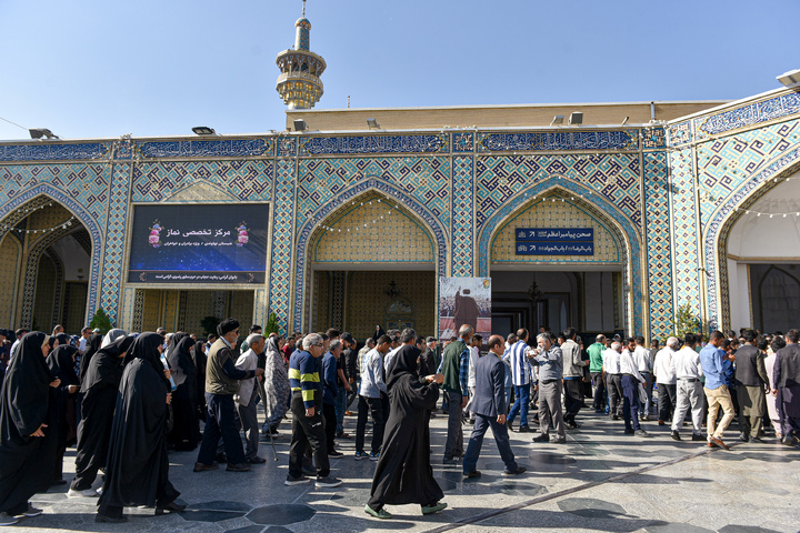 تشرف روشن‌دلان و توان‌یابان استان‌های مرکزی و زنجان به حرم مطهر رضوی
