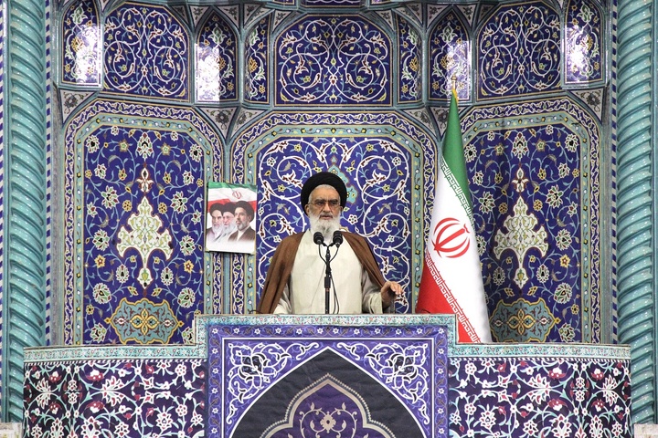 مسئولان با اقتدار در برابر بدعهدی و زیاده‌خواهی دشمن ایستادگی کنند